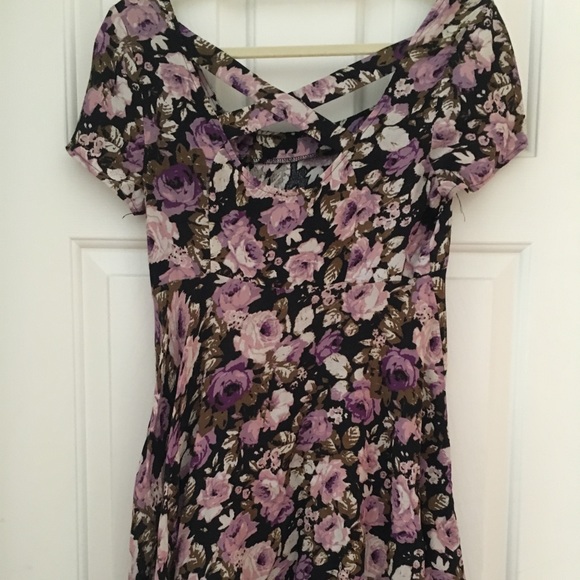 Urban Outfitters floral mini dress - Picture 3 of 6